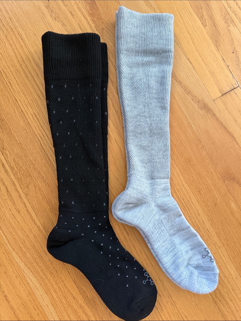 Tommie Copper Women’s Compression Knee-High Socks Black & Lt Gray Wicking Cool